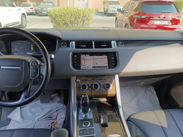 Car image 17