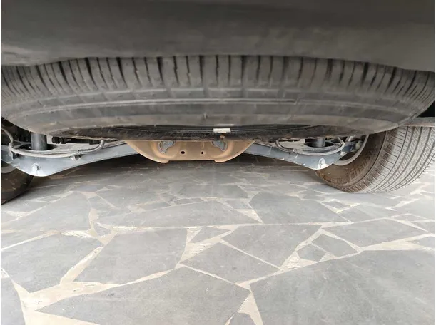 Car image 40