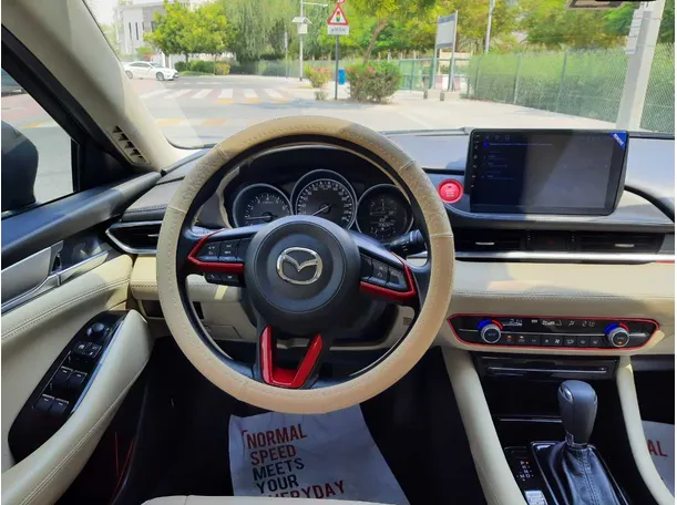 Car image 17