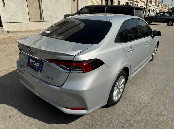Car image 5
