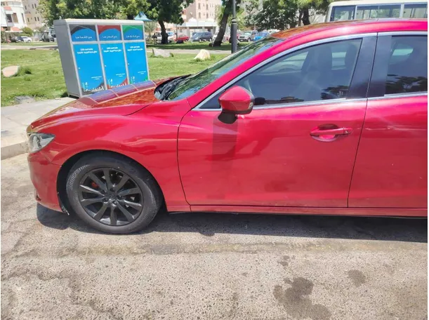 Car image 10