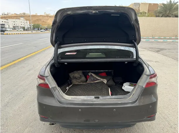 Car image 21