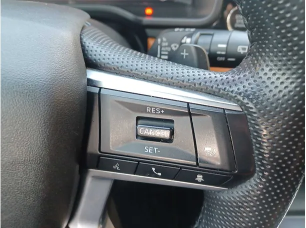 Car image 23