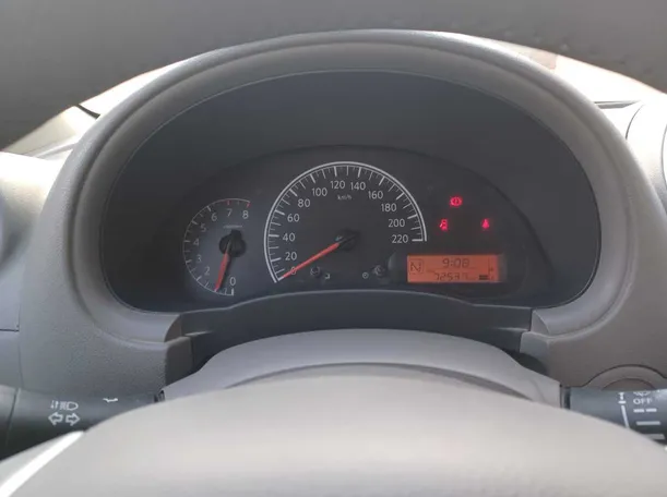 Car image 16