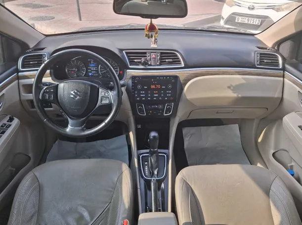 Car image 16