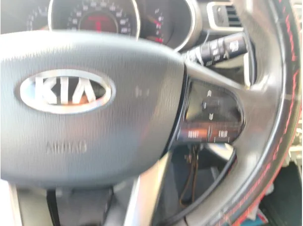 Car image 34
