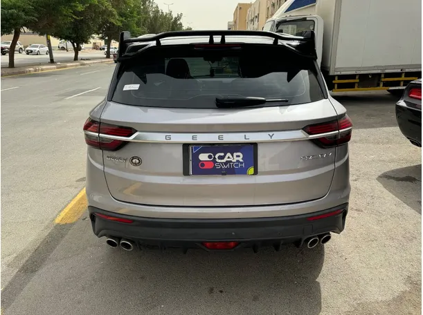 Car image 6