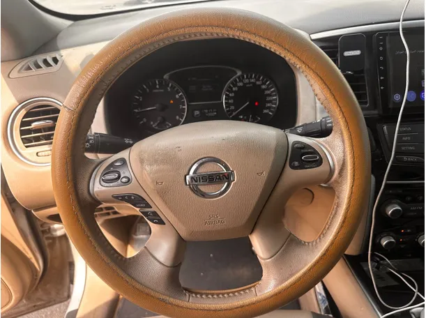 Car image 19