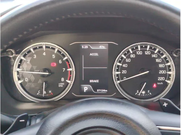 Car image 24