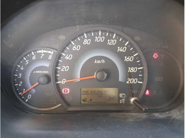 Car image 18