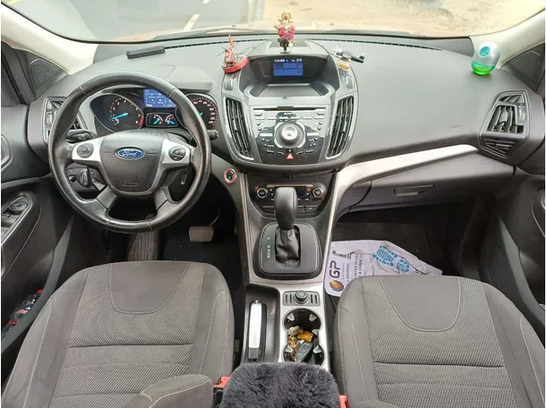 Car image 15