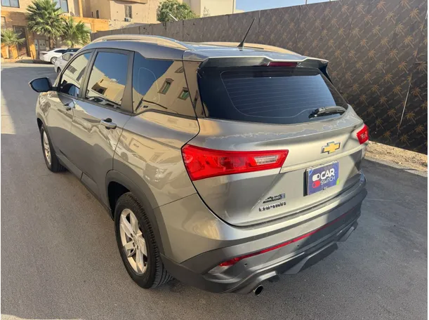 Car image 7