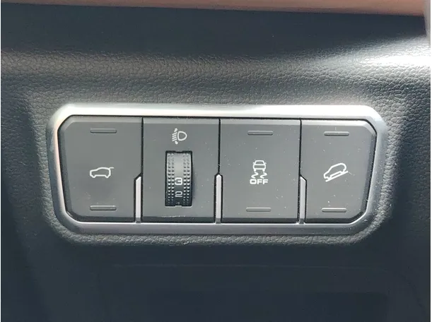Car image 34