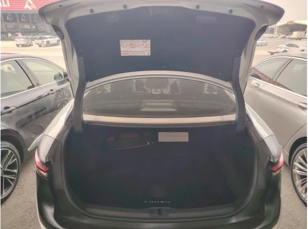 Car image 34