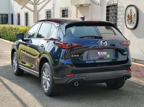 Car image 7