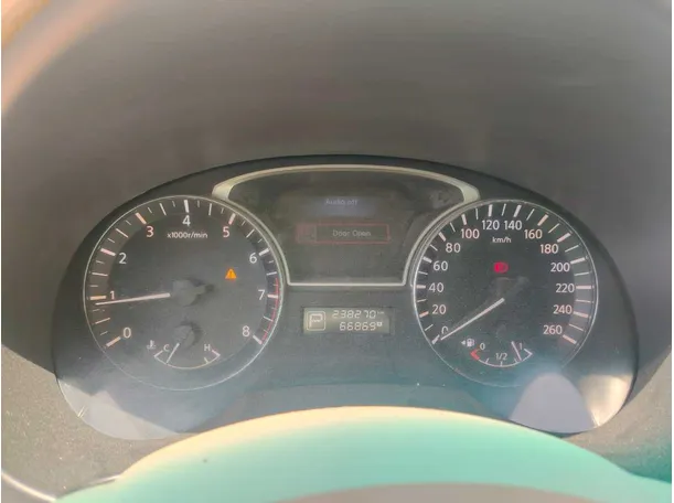 Car image 26