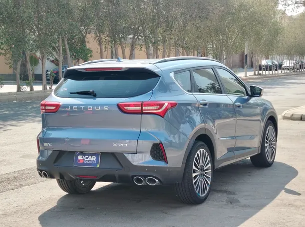 Car image 5