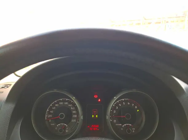 Car image 19