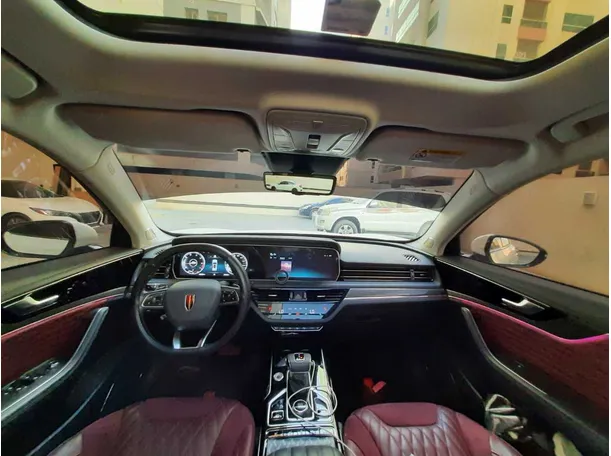 Car image 16