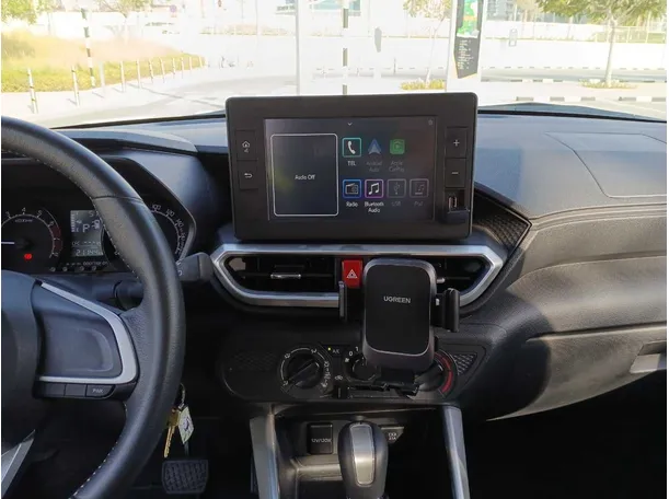 Car image 16