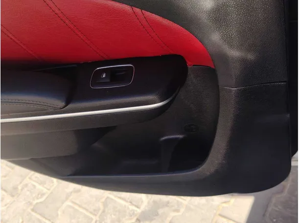 Car image 29
