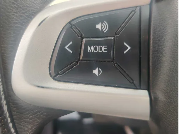 Car image 34