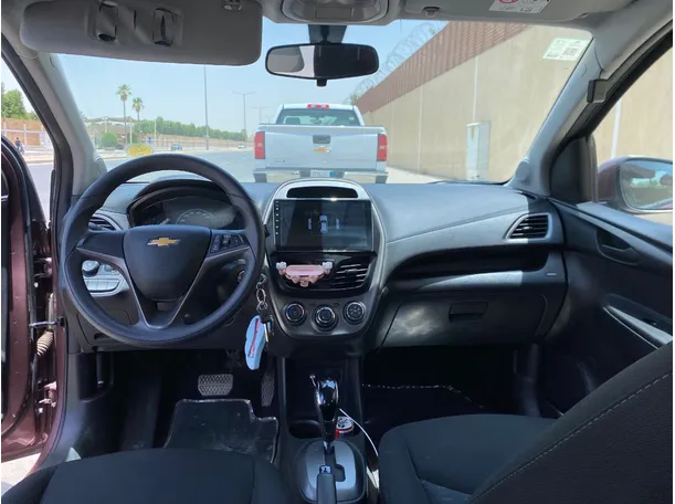 Car image 14