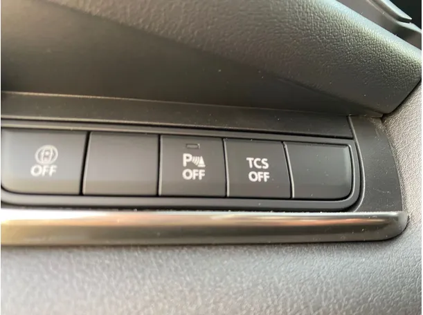 Car image 23