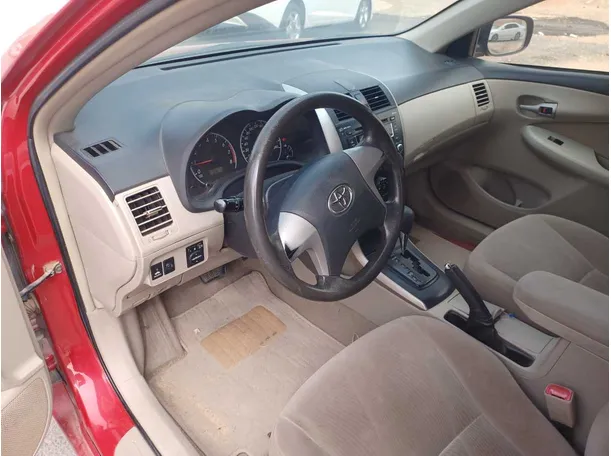 Car image 12