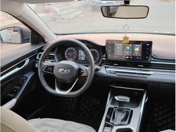 Car image 21