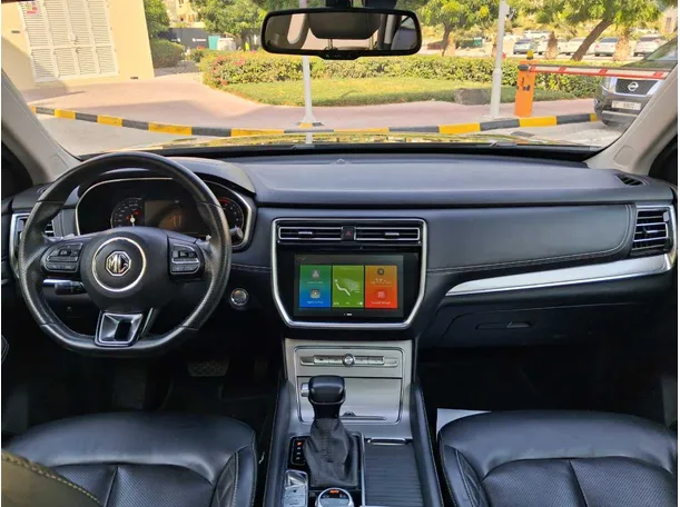 Car image 17