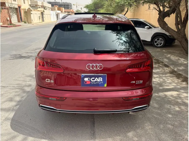 Car image 6