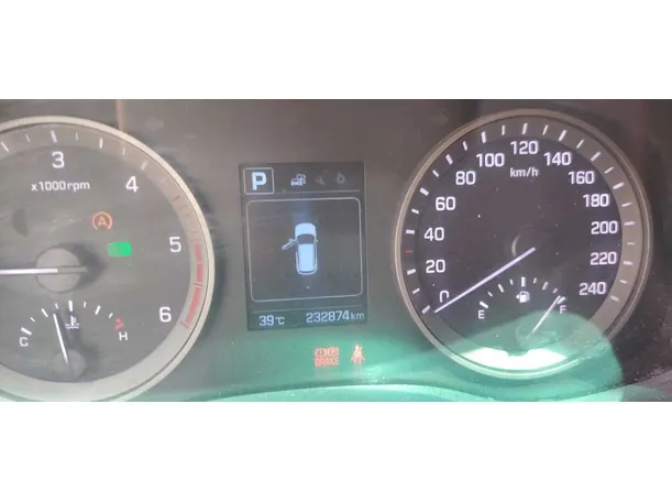 Car image 17