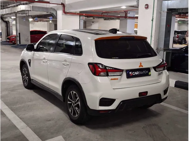 Car image 7