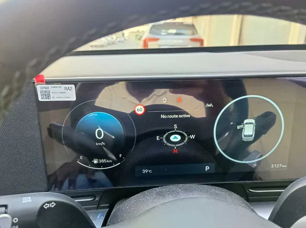 Car image 25