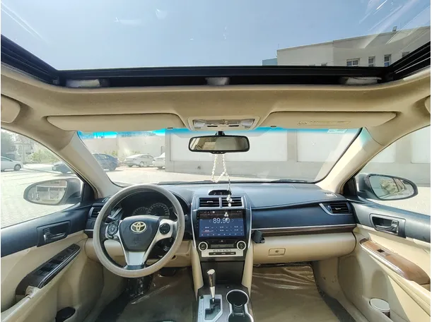 Car image 17