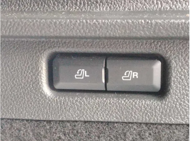 Car image 35