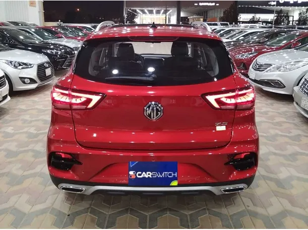 Car image 5
