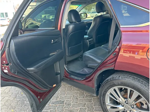 Car image 10