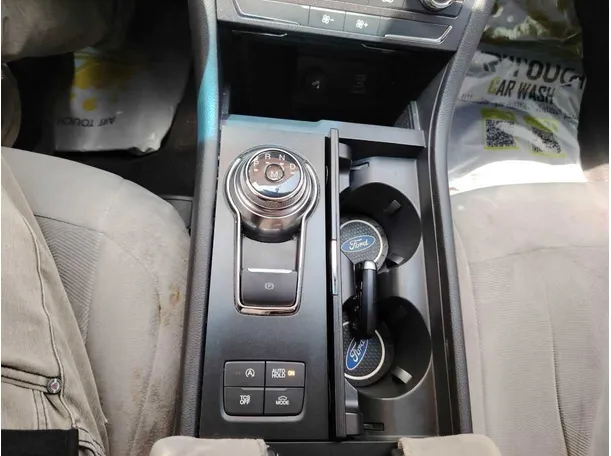 Car image 25