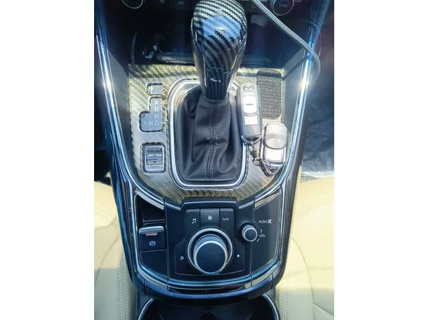 Car image 23