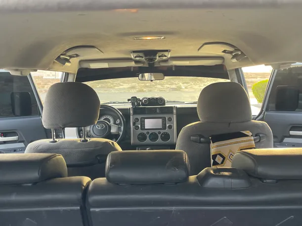 Car image 7