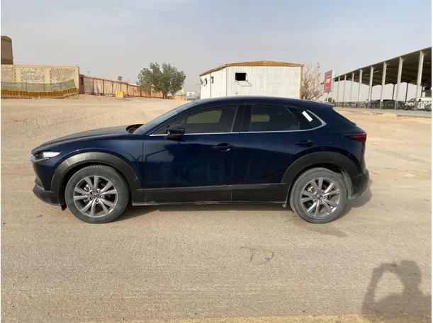Car image 8