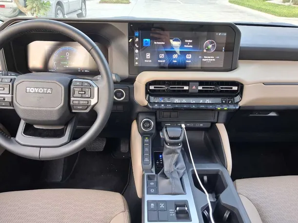 Car image 17
