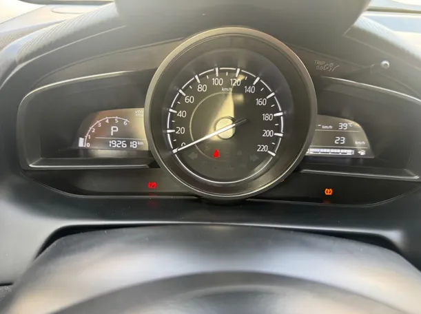 Car image 18