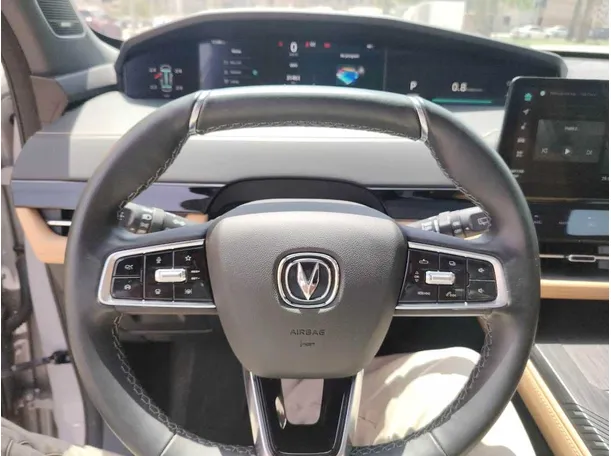 Car image 26