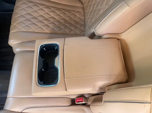 Car image 23