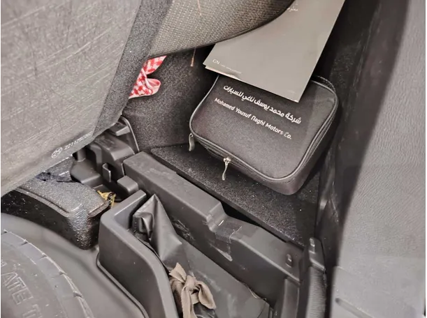 Car image 47