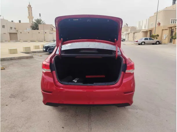 Car image 24