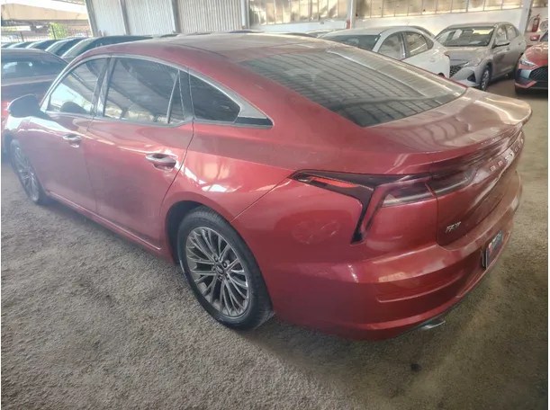Car image 7